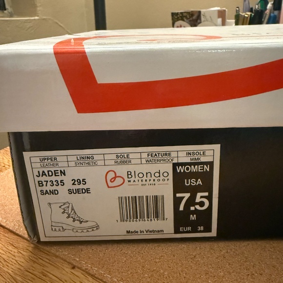 Blondo Jaden Ankle Boots - Picture 4 of 6